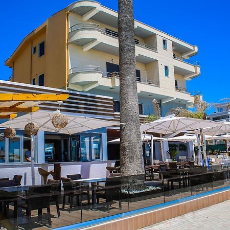 Hotel La Quercia Durrës 外观 照片