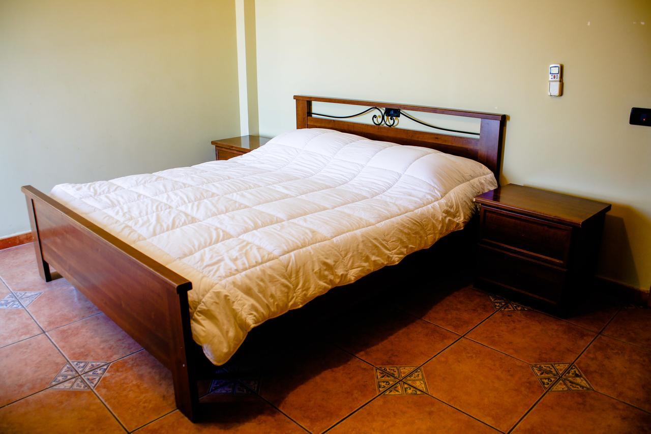 Hotel La Quercia Durrës 外观 照片