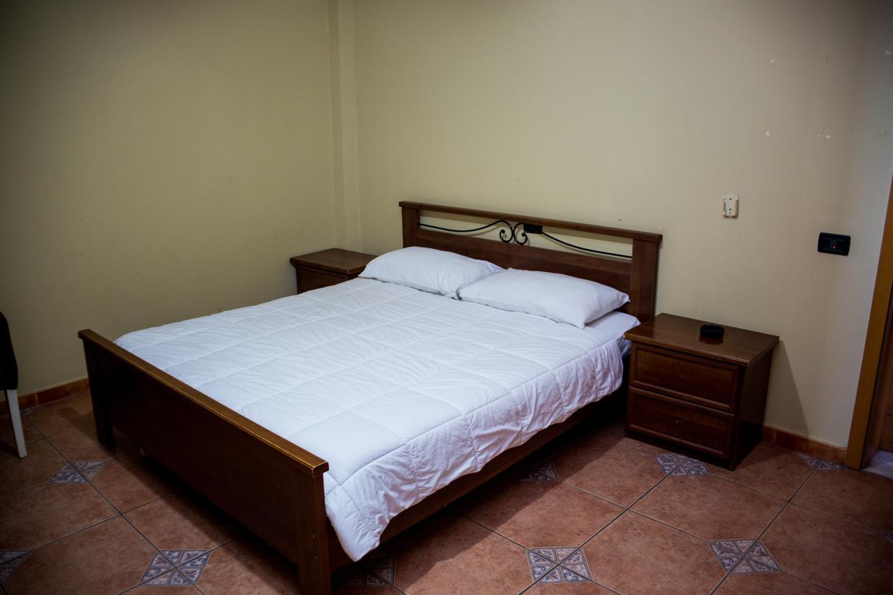Hotel La Quercia Durrës 外观 照片